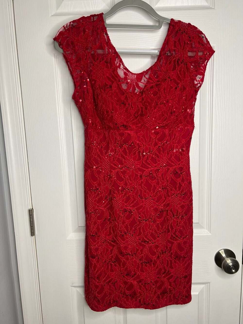 Hailey Adrianna Papell Red Lace Sequin Cocktail Dress Size 8 Formal Parties